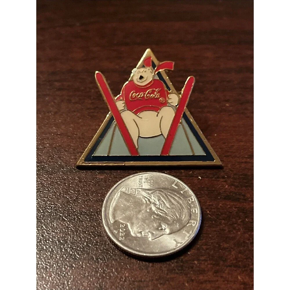 Coca-Cola Coke Polar Bear Winter Skiing Lapel Pin‎
